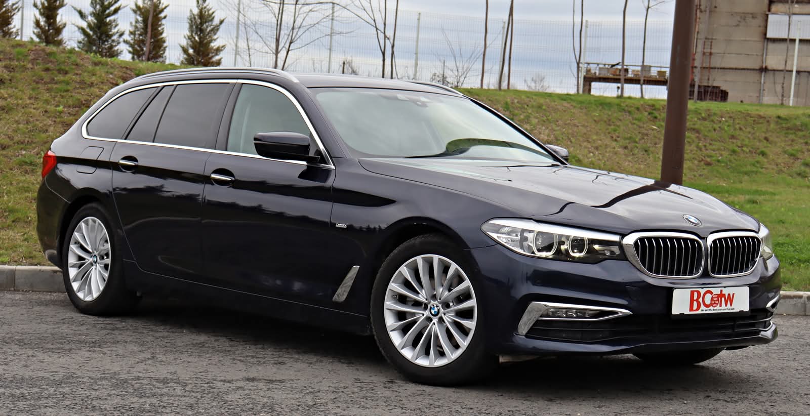 BMW 520 G31 Touring 2.0D 190 CP LuxuryLine - poza 3