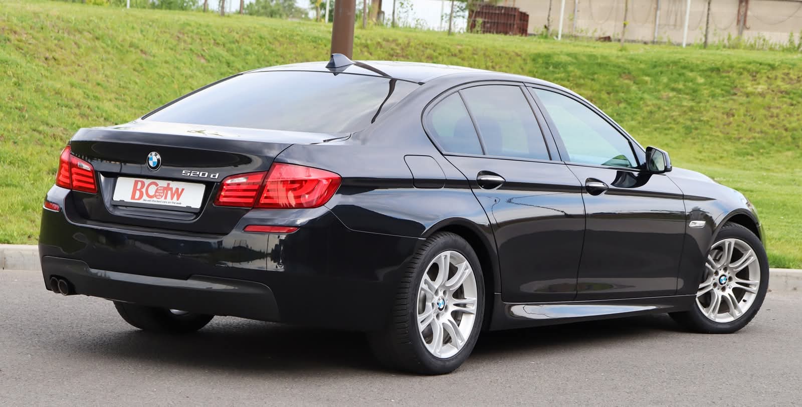 BMW 520D Limuzina M Sport 184 CP Steptronic - poza 10