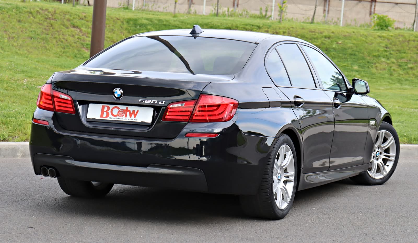 BMW 520D Limuzina M Sport 184 CP Steptronic - poza 11