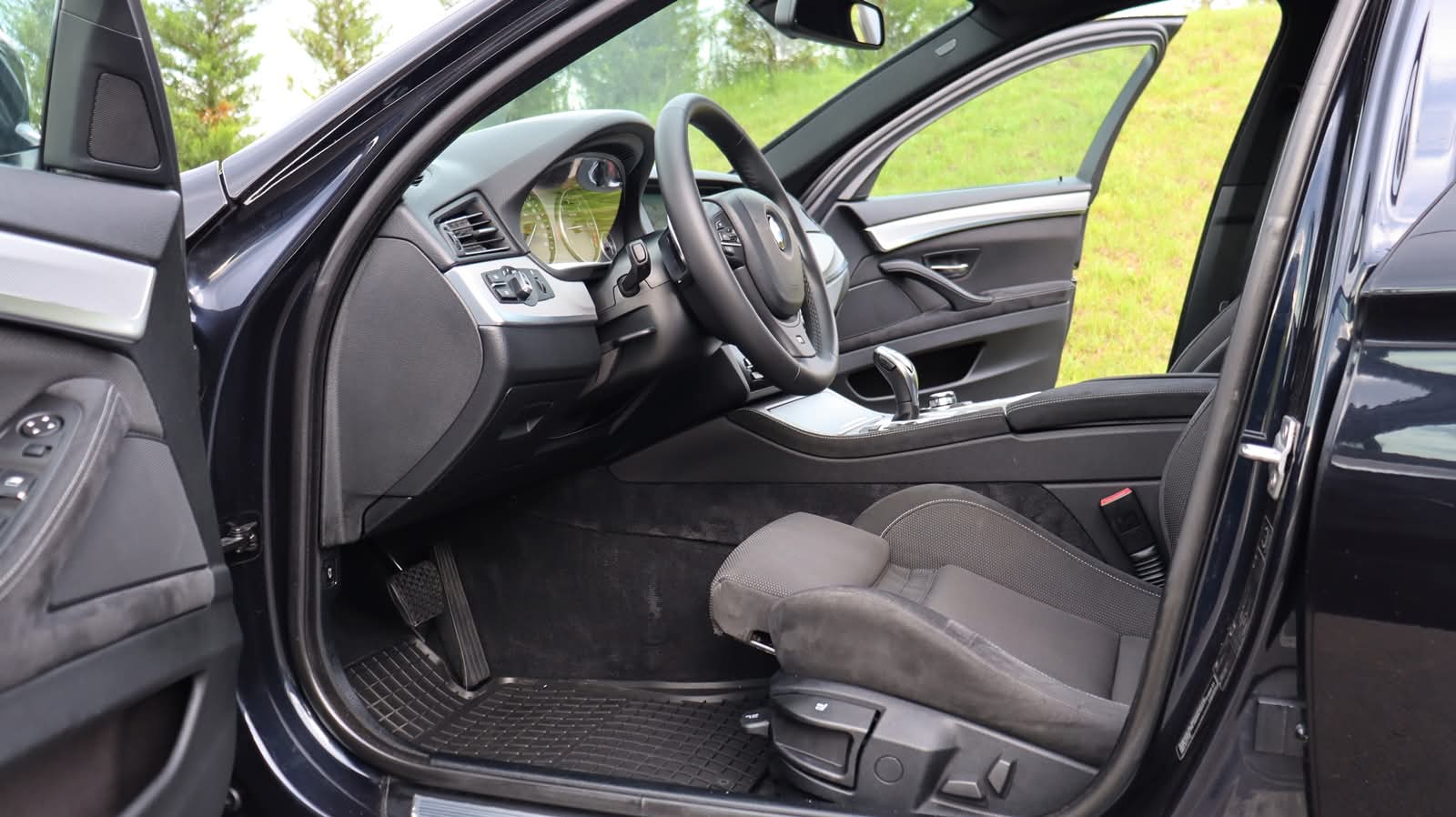 BMW 520D Limuzina M Sport 184 CP Steptronic - poza 12