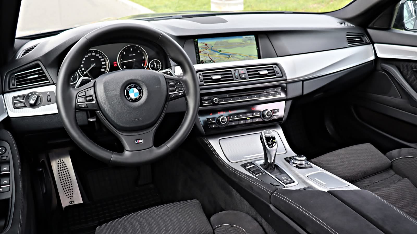 BMW 520D Limuzina M Sport 184 CP Steptronic - poza 17