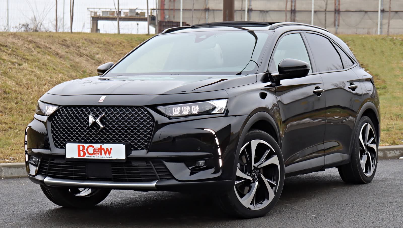 DS 7 Crossback 1.6 PureTech 225 CP Plug-in Hybrid - poza 5