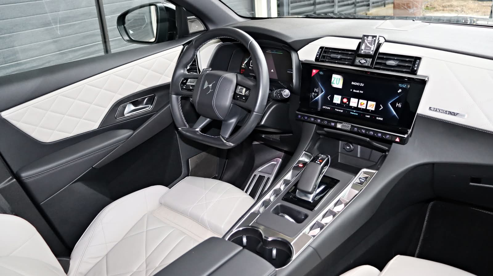 DS 7 Crossback 1.6 PureTech 225 CP Plug-in Hybrid - poza 11