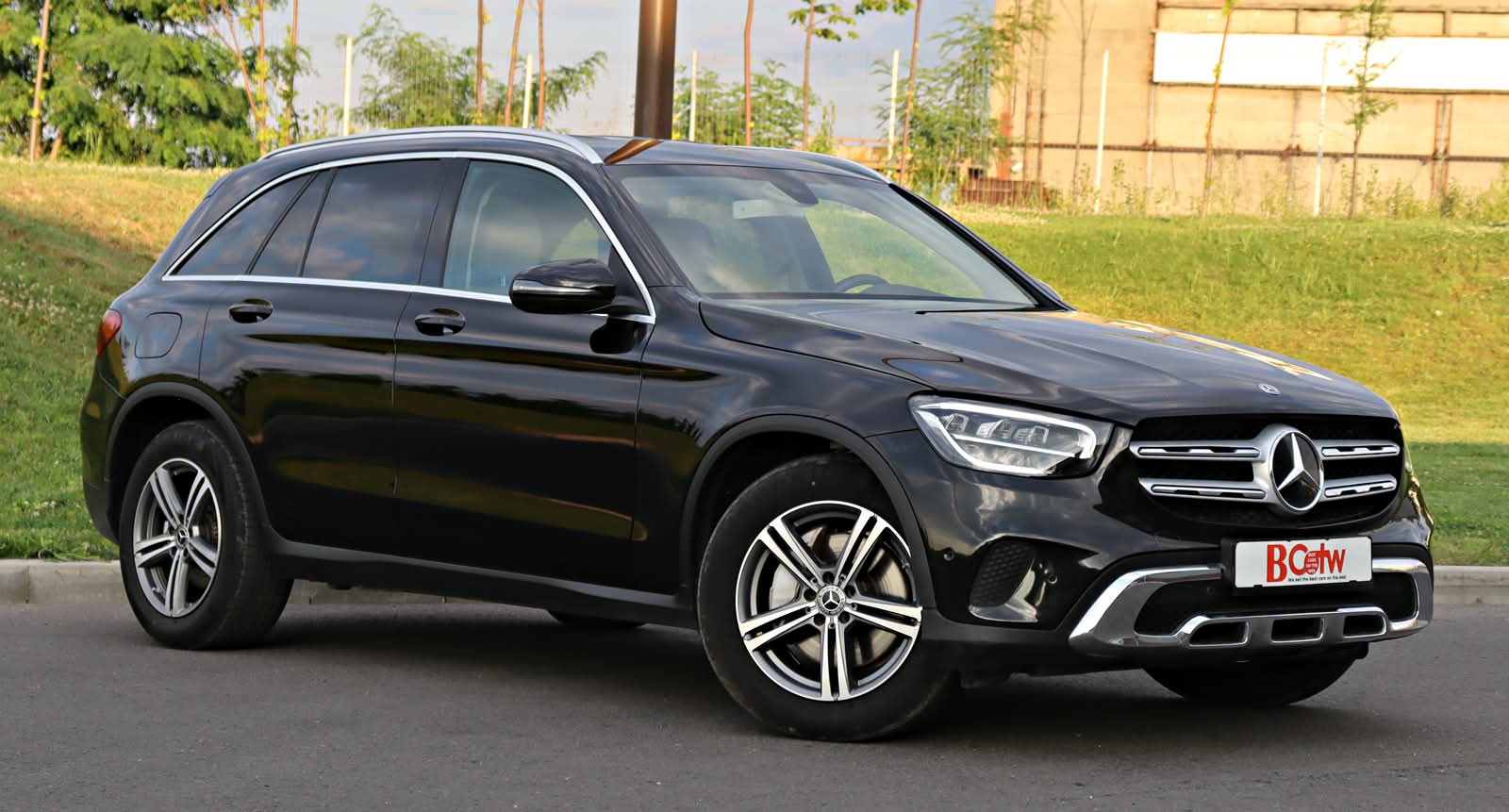 Mercedes GLC 300d Facelift 4MATIC 245 CP G-TRONIC - poza 3